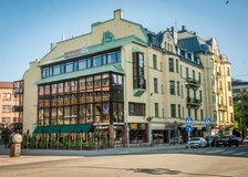Drottninggatan 40, Nikolai