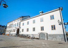 Gamla Torget 3, Centralt Innanför Promenaderna