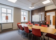 Vallgatan 25, Inom Vallgraven