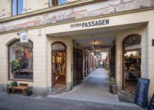 Vallgatan 19, Inom Vallgraven