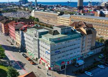 Carl Krooks Gata 30, Centrum