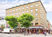 Västra Hamngatan 13, Inom vallgraven