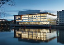 Tage Erlandergatan 8, Centrum