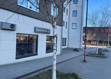 Träslövsvägen 2, Centrum