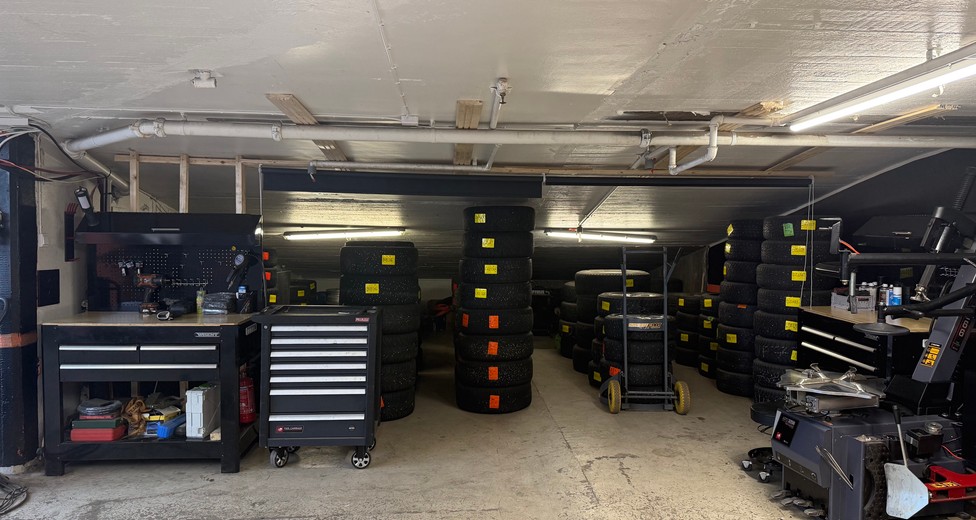 garage 3.jpeg garage 3.jpeg