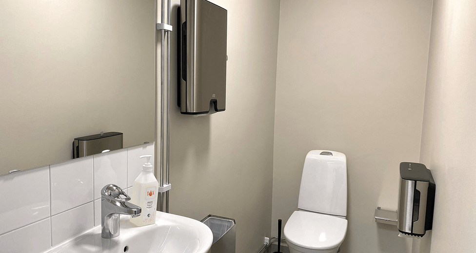 WC WC