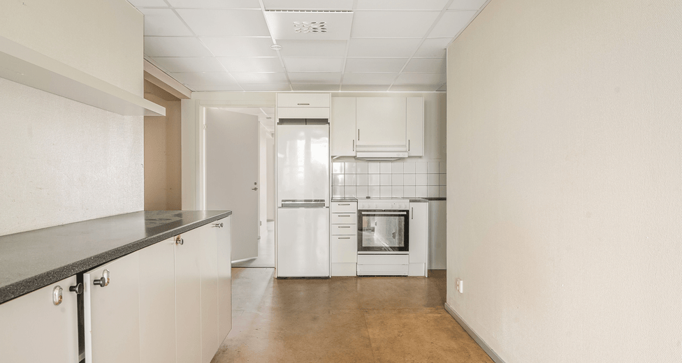 697170-421-1_004 697170-421-1_004