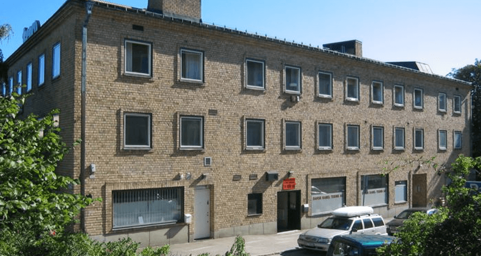 DOMPTÖREN - Exteriört 56GEJFOYI8