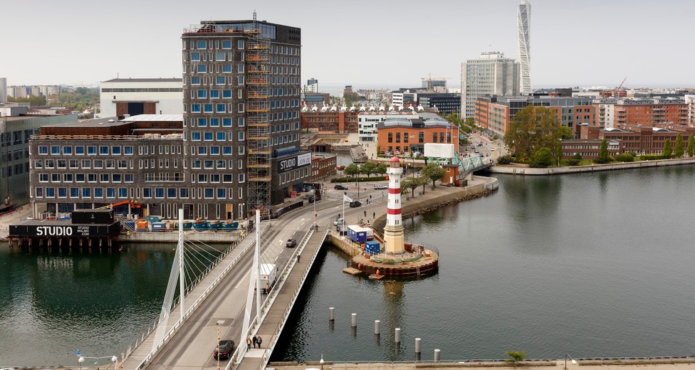Utsikt över Nyhamnen och Malmös stadskärna.