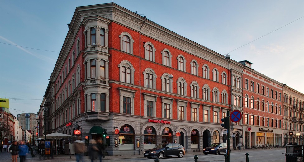 Tigern 1 vid Södra Förstadsgatan och Södertull i Malmö. Tigern 1 vid Södra Förstadsgatan och Södertull i Malmö.