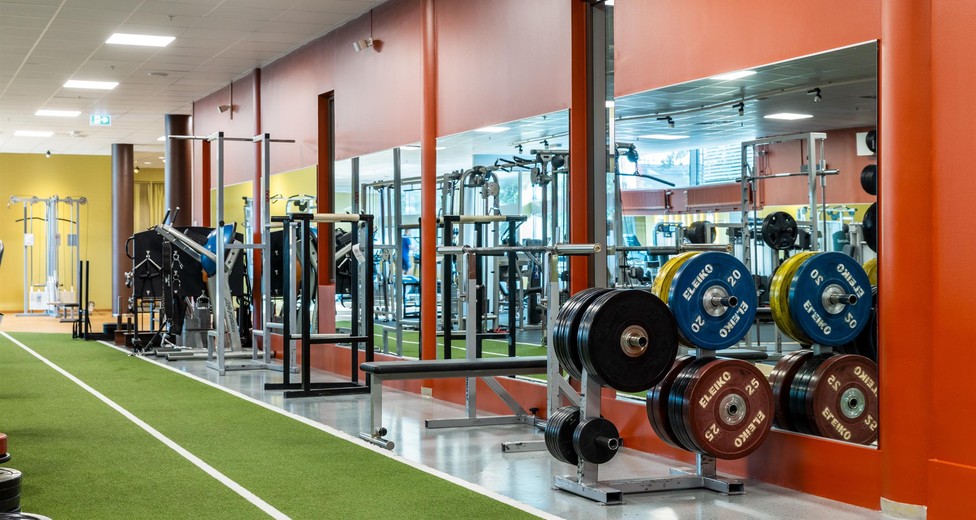 Träna själv eller med PT på 2 200 kvm gym – för Vasakronans hyresgäster Träna själv eller med PT på 2 200 kvm gym – för Vasakronans hyresgäster