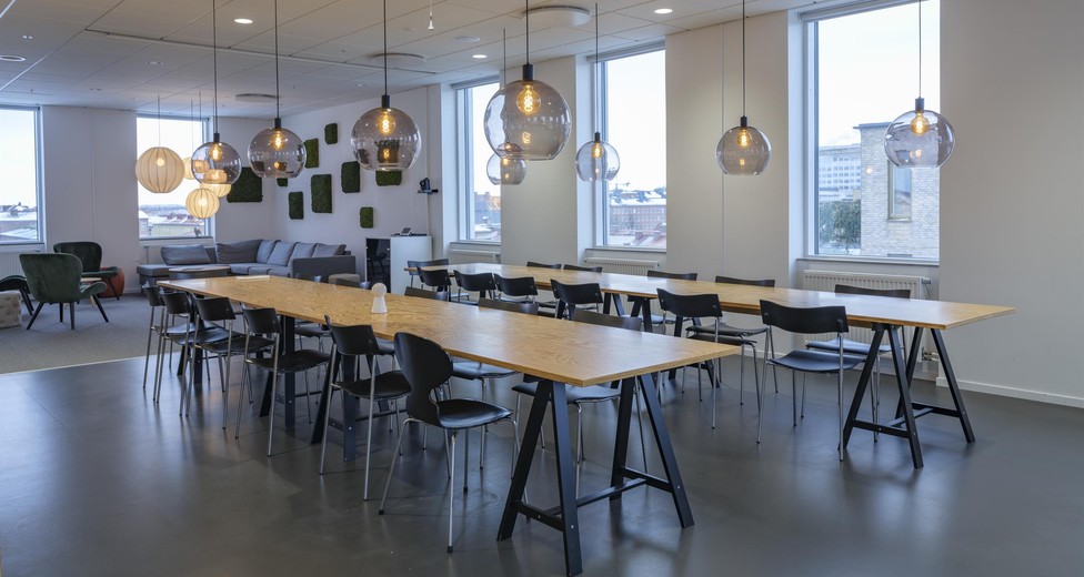 Stor samlingsyta för möten, workshops eller teamaktiviteter.