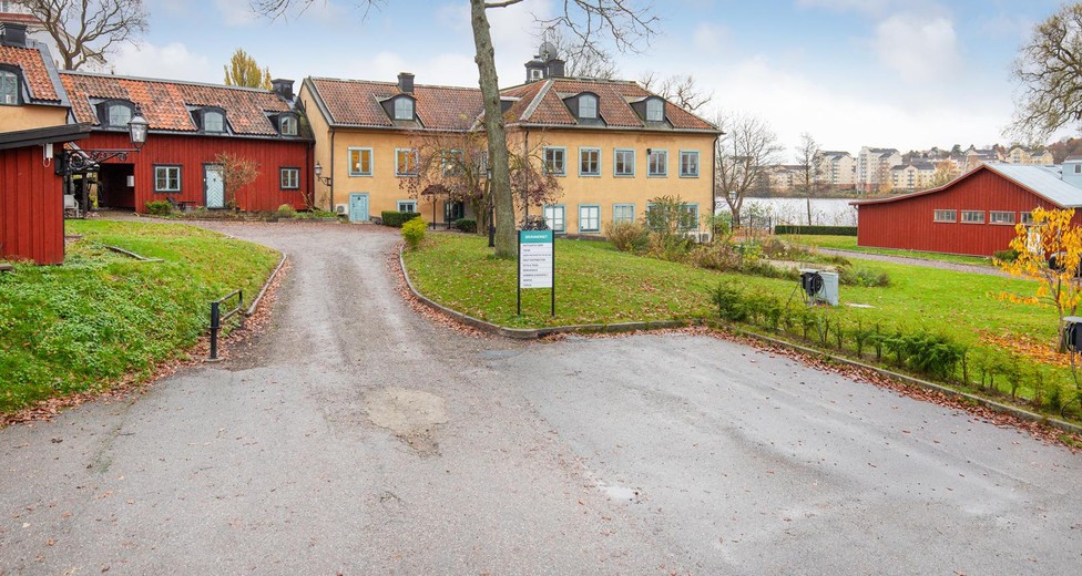 Hufvudsta Gård
