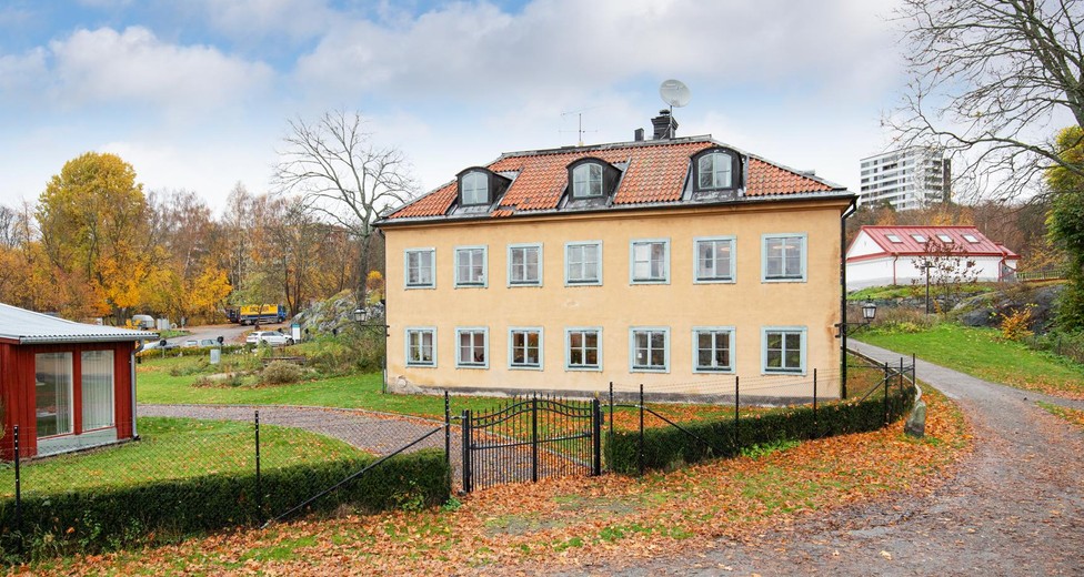 Hufvudsta Gård