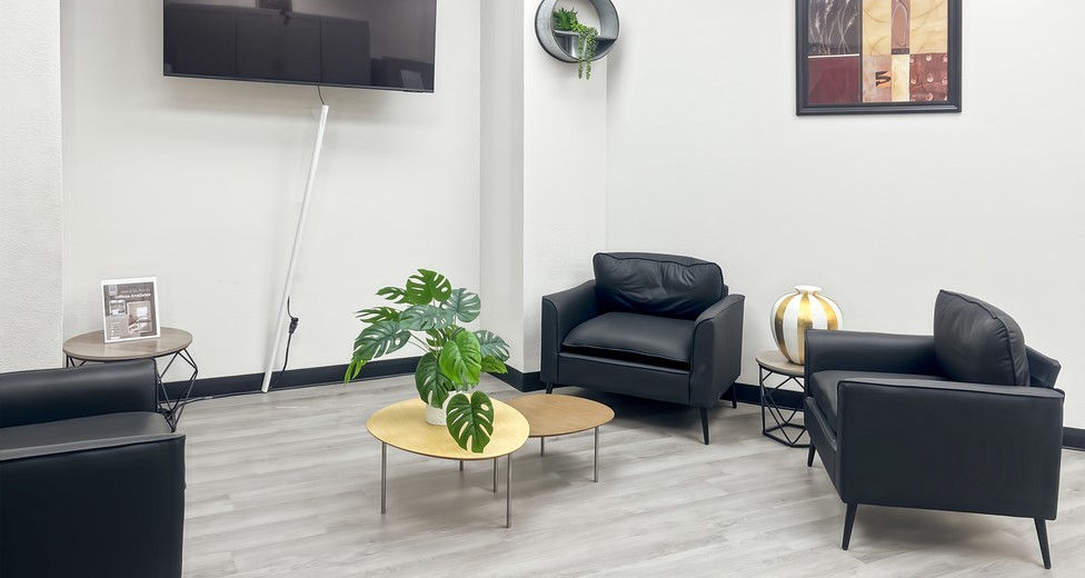 HQ_CA, Santa Clarita- Sierra Hwy_USA_Centre 8079_Business Lounge 2.jpg HQ_CA, Santa Clarita- Sierra Hwy_USA_Centre 8079_Business Lounge 2.jpg