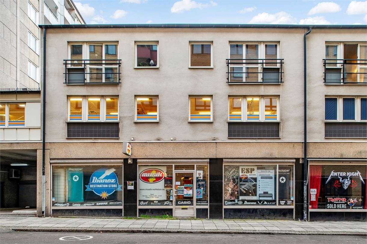Emilia r ursprungligen frn ett samhlle i Smland, men har bott i Gteborg de senaste 2,5 ren. Vi sker grna efter en 2:a, eller strre 1:a. Par sker boende i Gteborg i Gteborgs stad - Blocket